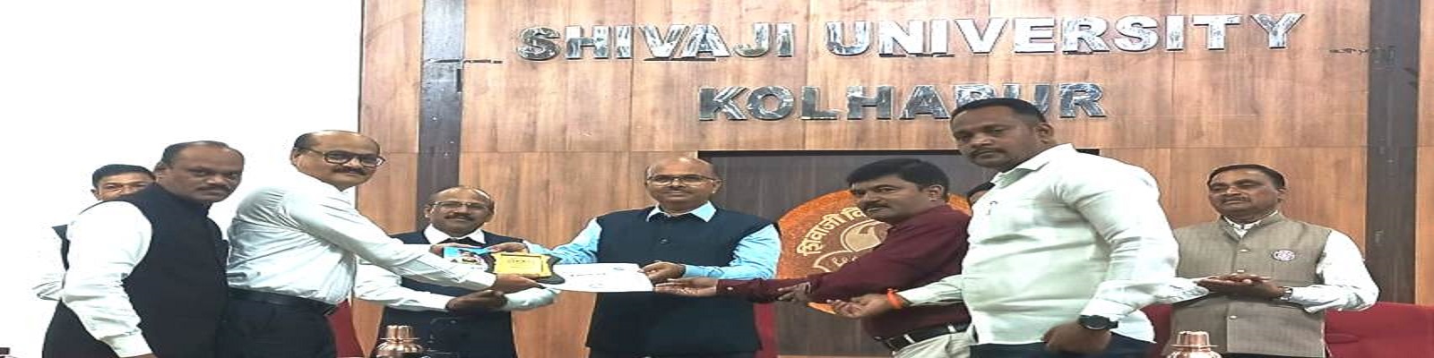 Interfejs kasyna Vavada pokazujący gry i opcje